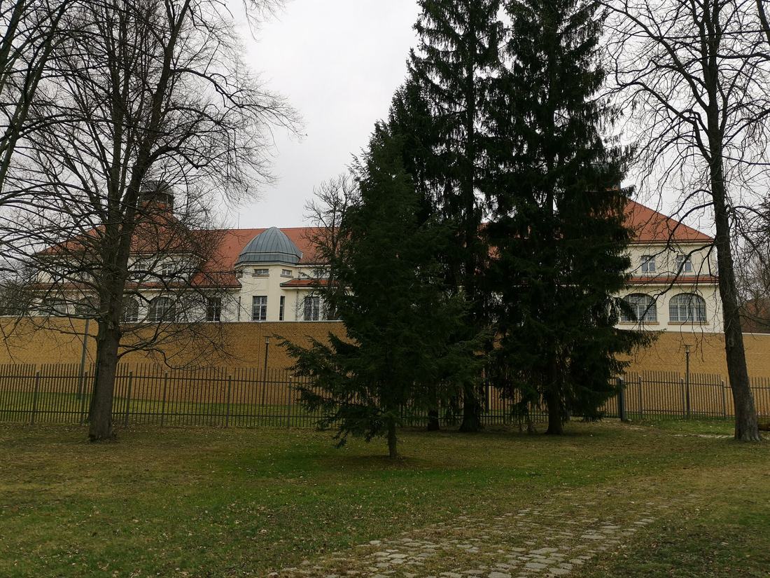 Krankenhausgebäude in Arnsdorf
